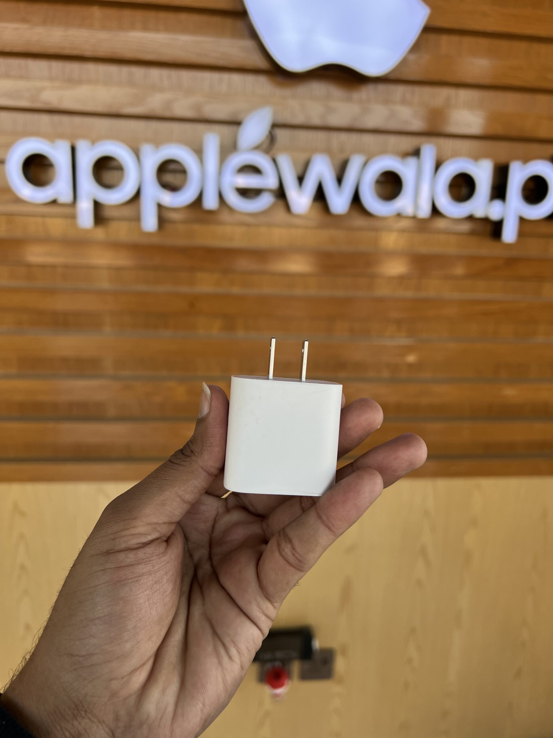 Apple 20W USB-C Power Adapter (2 Pin USA) - Image 4